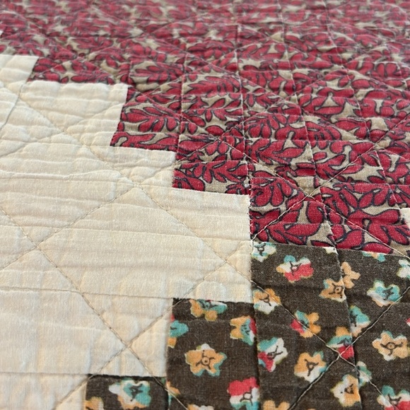 Quilt Patchwork King Bedspread in Cream Brown Green Red Vintage Family Estate - Picture 9 of 10